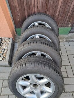 205/60 R15 na discích 4x108