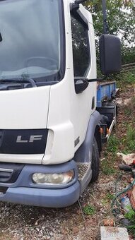 Nosic kontejneru daf