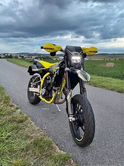 Supermoto SWM 125 R