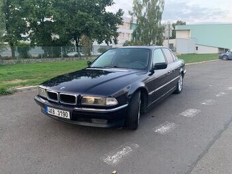 BMW 740i 4.4L E38 LPG