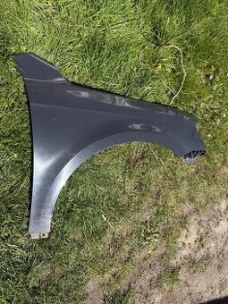 Volkswagen Passat B7 pravý blatník LI7F