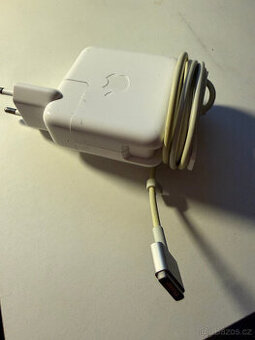 Apple MagSafe pro MacBook Air bez závad