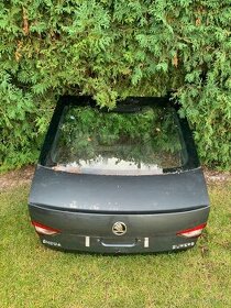 zadni dvere skoda superb iii 3 pate dvere kufr