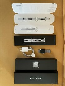 Hodinky Apple Watch Nike Series 5 GPS 40 mm