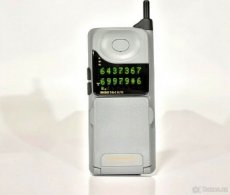 Mobilní telefon pro sběratele rarita - MOTOROLA MICROTAC 3