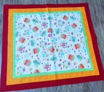 Velikonoční ubrus patchwork zajíčci