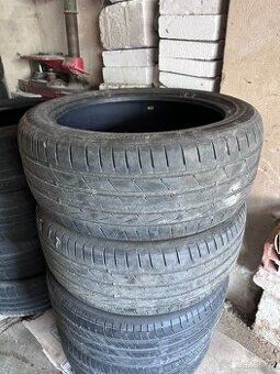 Letní sada pneu 245/45 R19 - 2x Hankook a 2x Continental