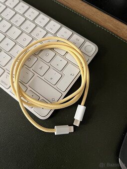 Apple USB-C / Lightning - žlutý