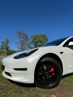 TESLA model 3 LONG RANGE 324KW, TEP. ČERPADLO, REFRESH 2021