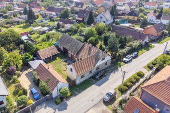 venkovský rodinný dům se stodolou - Záryby, Praha východ