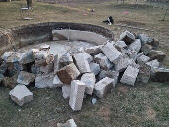 Stavebni suť beton.