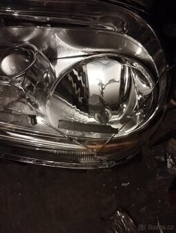 Svetla predni golf 4