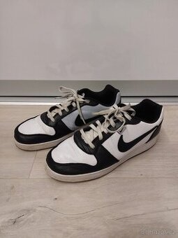 Tenisky Nike Low vel. 45