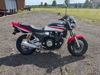Yamaha XJR 1300