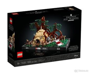 LEGO Star Wars 75330 Dagobah Jedi Training Diorama