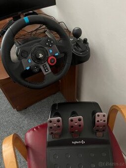 Logitech G29 volant, pedály, řadící páka