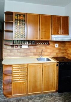 Dýhovaná kuchyňská linka ZDARMA za odvoz