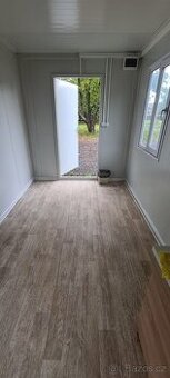 Obytný kontejner s WC, sprchou a kuchyňkou