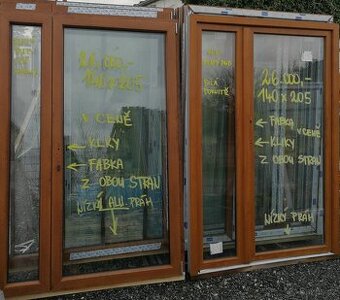 plastové dveře dvoukřídlové