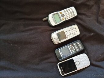 Mobilní telefon ,3 x Nokia ,1 x Alcatel