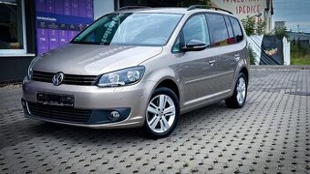 Volkswagen Touran 1.4 TSI, 103 kW, 7 míst, benzín, rok 2012