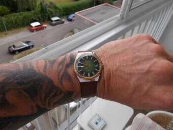 pekne funkcni oblibene hodinky prim ala rolex rok 1981
