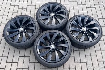 Škoda - 18” Pegasus + zimní 225/40 R18 Barum