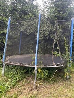 Trampolína