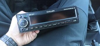 Auto- rádio Cyclon - 1