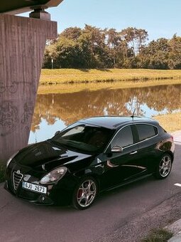 Alfa Romeo Giulietta QV manuál
