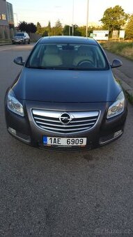 Opel Insignia 1.8i