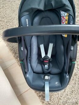 Maxi Cosi Coral 360 vcetne Family Fix