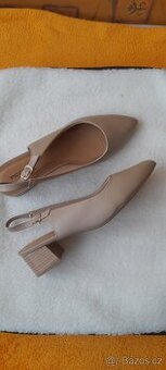 Lodičky se širším podpatkem