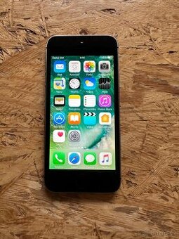 Apple iPhone 5s 16GB Černý iOS10