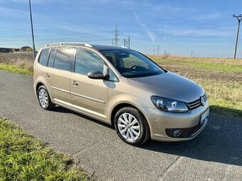 Volkswagen Touran 1.4 TSI-103kw, highline, kamera, historie