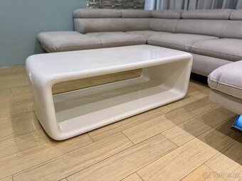 Konferenční stolek vysoký lesk