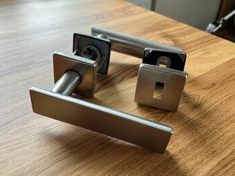 Dveřní kliky M&T ENTERO (7ks)