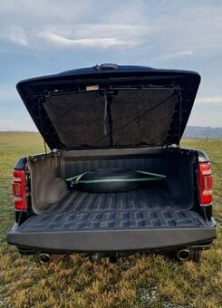 DODGE RAM 5. GEN - KRYT KORBY - JAKO NOVÝ