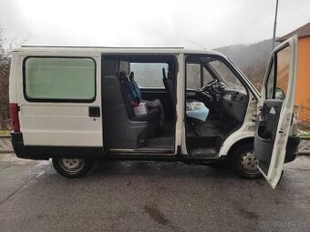 Peugeot boxer šestimístný 2,8 JTD 93,5 kW rok 2003 STK 7/27