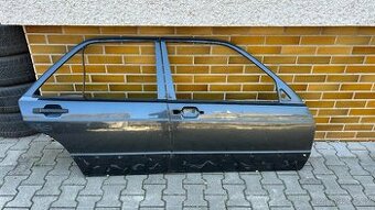 Mercedes Benz 190 W201 dveře
