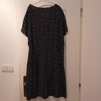 ZÁNOVNÍ LETNÍ ŠATY VEL. L/XL