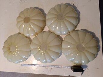 Starožitná skleněná stínidla na lustr