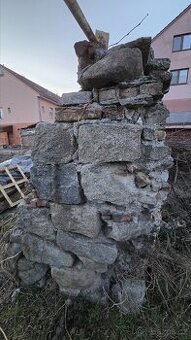 Štípaný kámen, kamenný plot