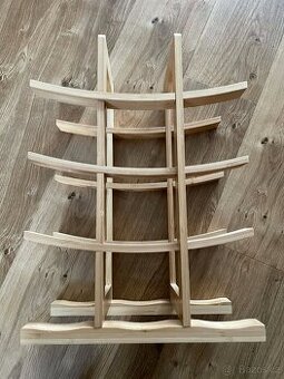 Dřevěný stojan na 12 ks vín