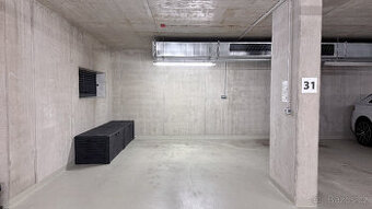 Pronájem garážového stání, Provazníkova, s elektrikou, 20m²