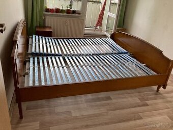 Postel z masivu s rošty - 1