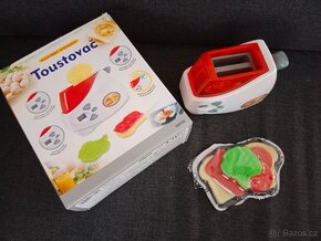 Toustovač s doplňky - hračka