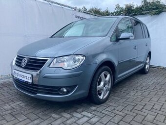 Volkswagen Touran, 2,0 TDi, automat DSG, vyhř.sedadla