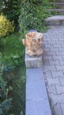 dekorace dřevěný květináč vyřezávaný pilou