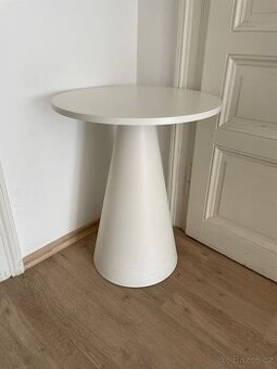 stolek skandinávský design